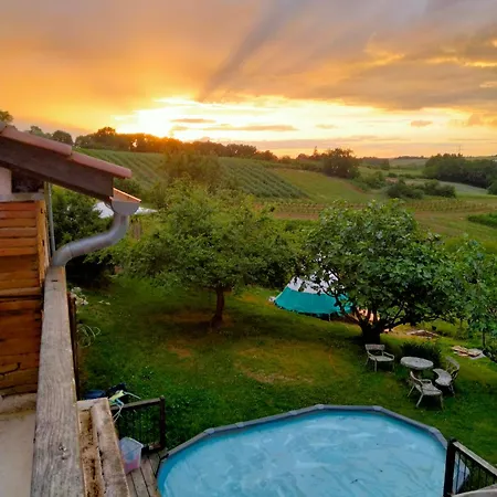 La Maison Du Colibri Holiday home Boudou